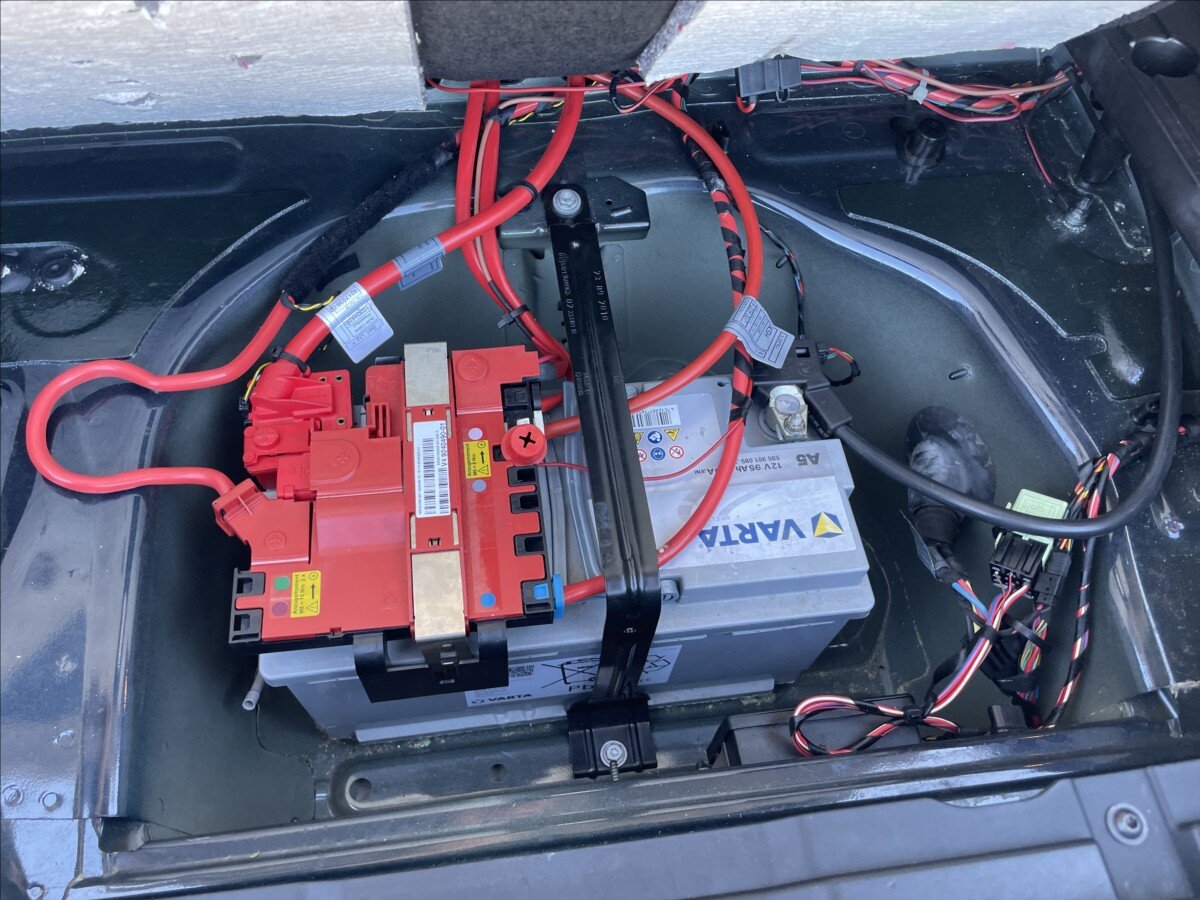 BMW Řada 5 Kombi 3,0 l 180 kw