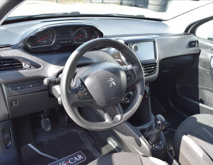 Peugeot 208 Hatchback 1,4 l 50 kw