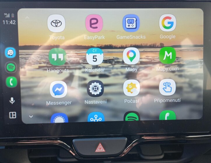 Toyota Yaris Cross CUV / Crossover 1,5 l 68 kw