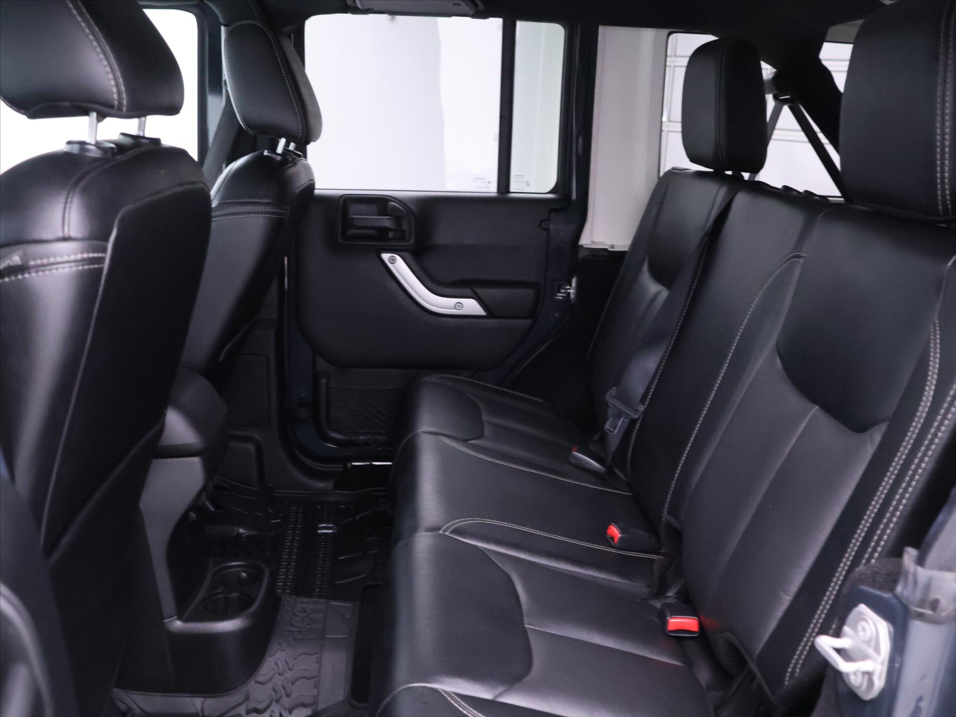 Jeep Wrangler SUV / Terénní 2,8 l 147 kw