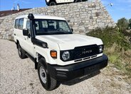 Toyota Land Cruiser 1