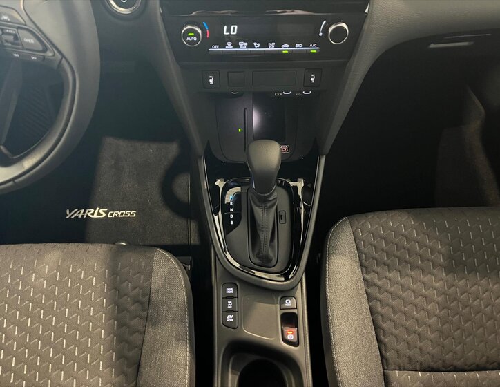 Toyota Yaris Cross MPV 1,5 l 96 kw
