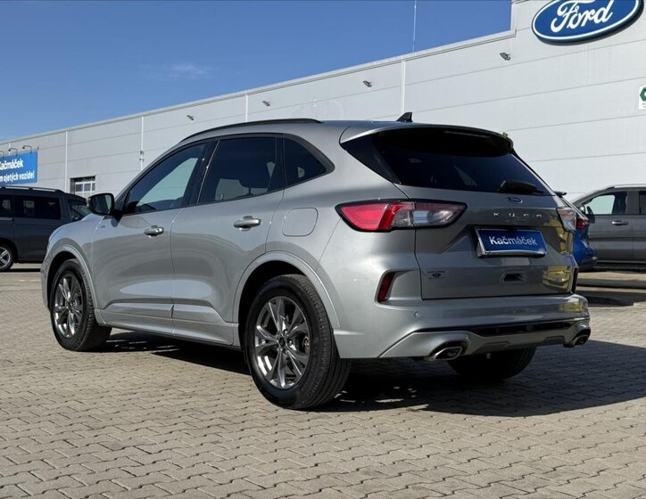 Ford Kuga SUV / Terénní 2,5 l 140 kw