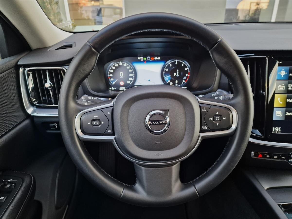 Volvo V60 Kombi 2,0 l 145 kw