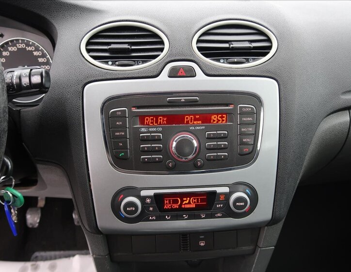 Ford Focus Hatchback 1,6 l 74 kw