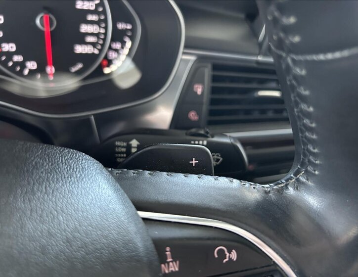 Audi A6 Sedan / Limuzína 3,0 l 230 kw