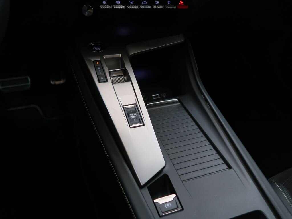 Peugeot 408 Liftback 1,6 l 133 kw