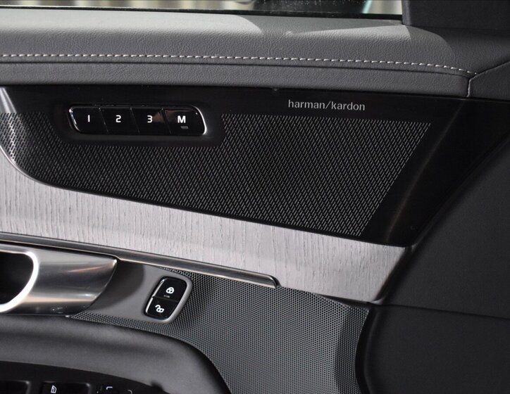 Volvo XC90 SUV 2,0 l 228 kw