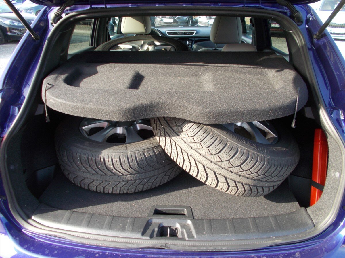 Nissan Qashqai SUV / Terénní 1,6 l 120 kw