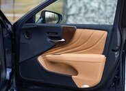 Lexus LS 500h Sedan / Limuzína 3,5 l 264 kw