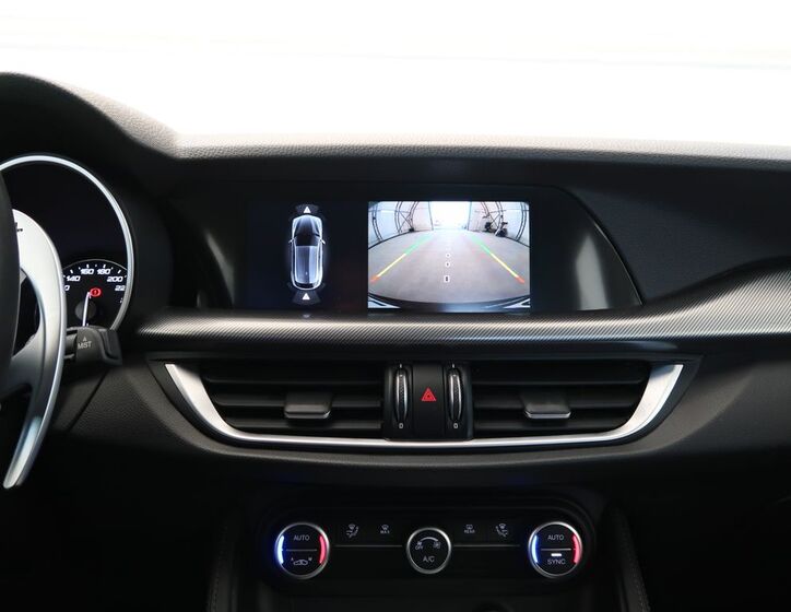 Alfa Romeo Stelvio 29