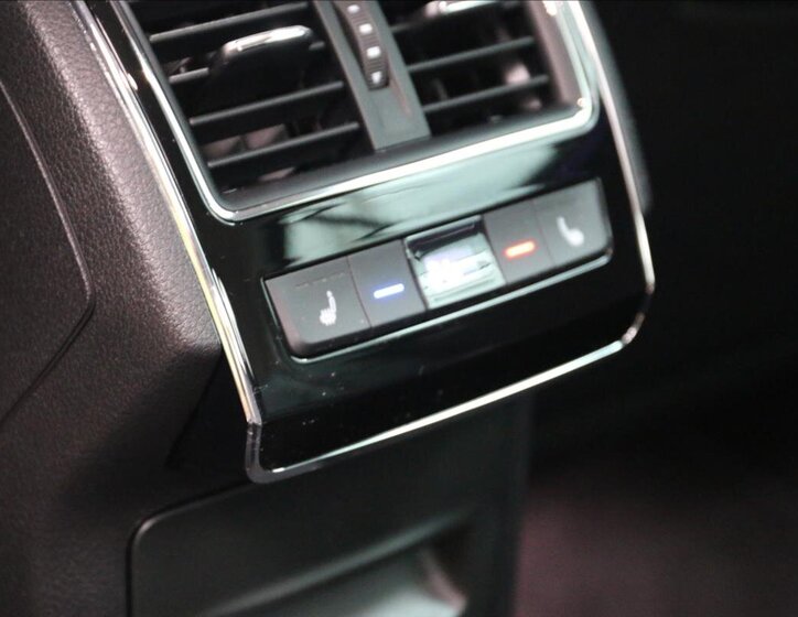 Škoda Superb Sedan / Limuzína 2,0 l 140 kw