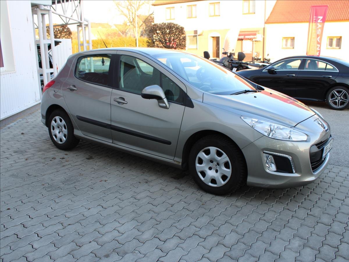 Peugeot 308 Hatchback 1,4 l 72 kw