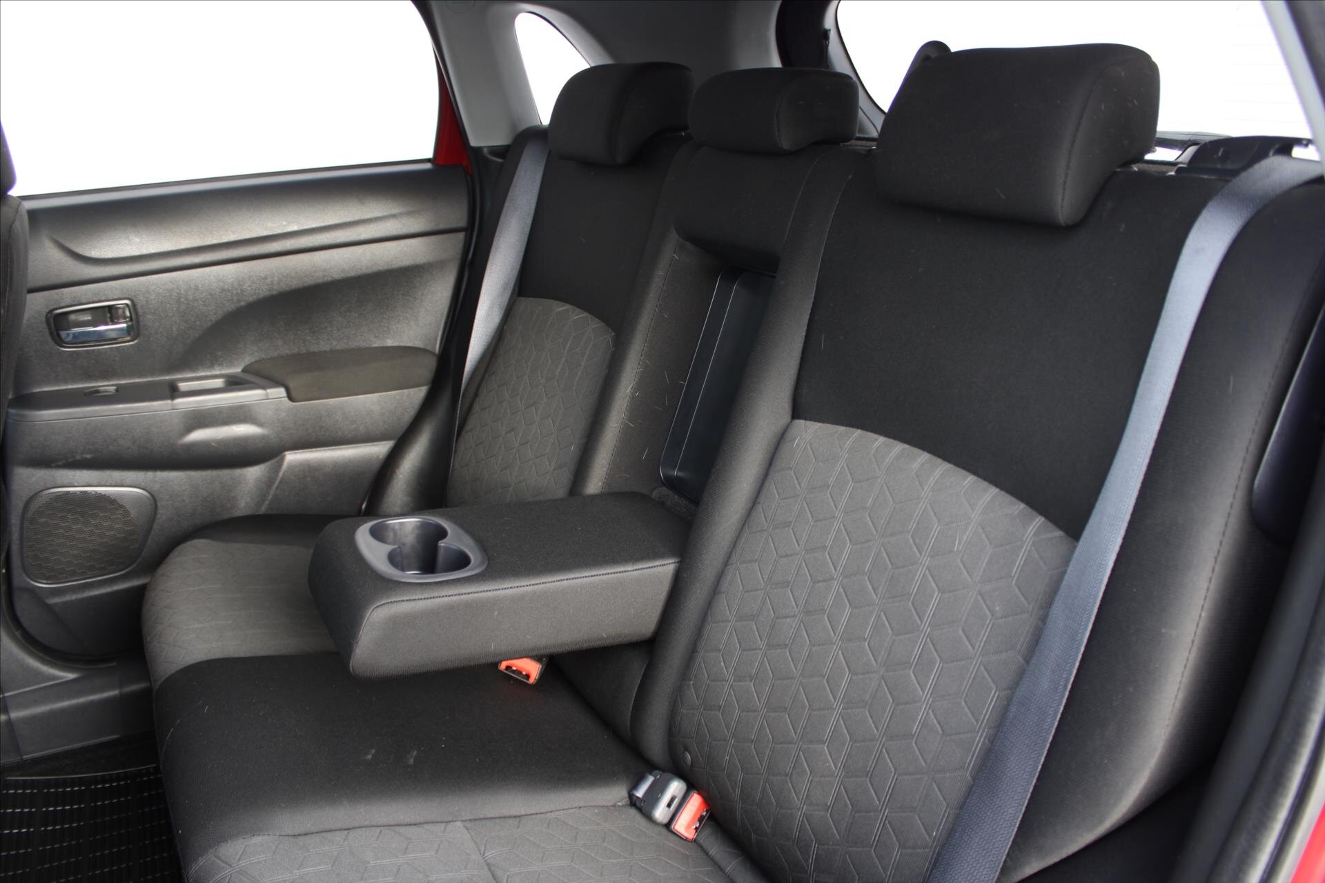 Mitsubishi ASX SUV / Terénní 2,0 l 110 kw