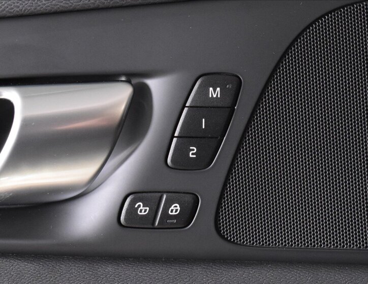 Volvo V60 Kombi 2,0 l 186 kw