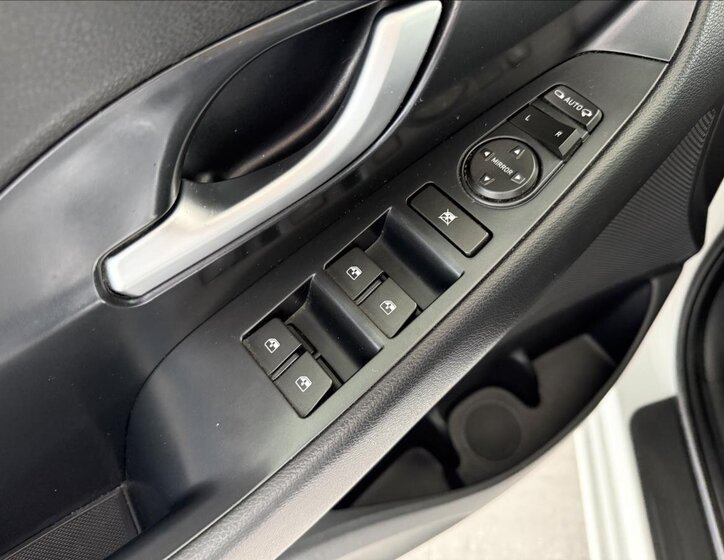 Hyundai i30 Kombi 1,4 l 103 kw