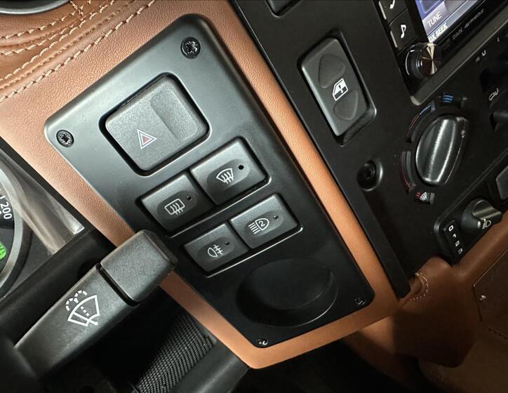 Land Rover Defender 31