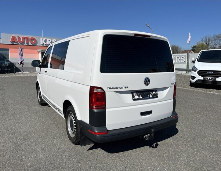 Volkswagen Transporter Kombi 2,0 l 62 kw