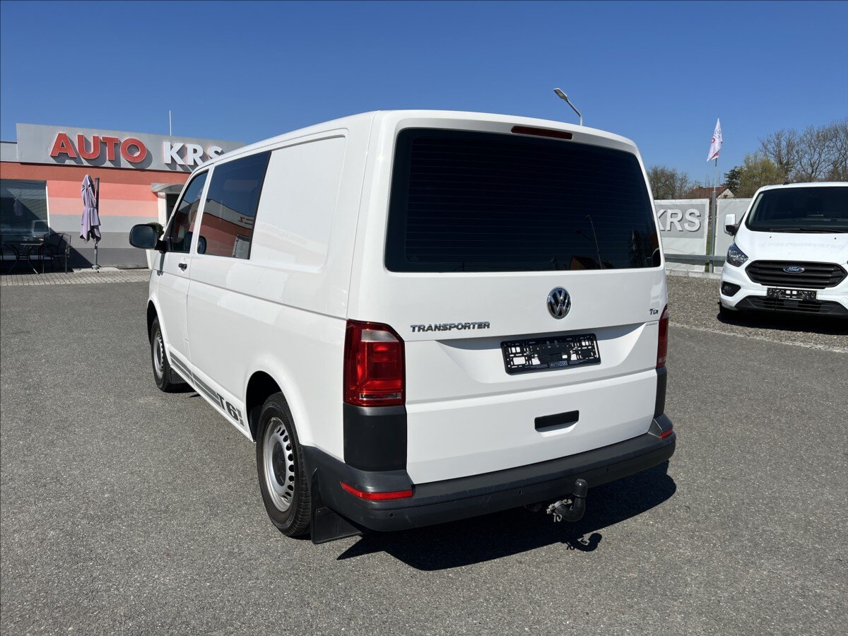 Volkswagen Transporter Kombi 2,0 l 62 kw