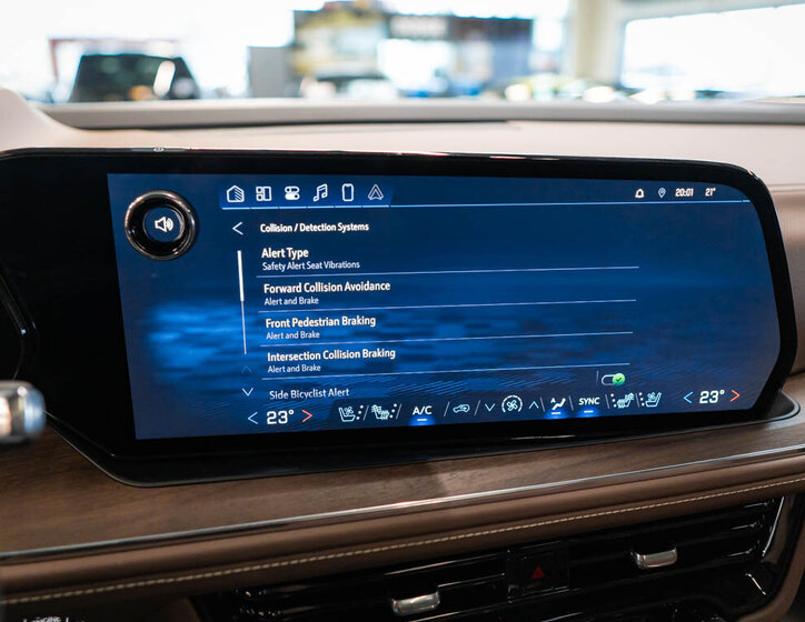 Chevrolet Tahoe SUV 6,2 l 313 kw