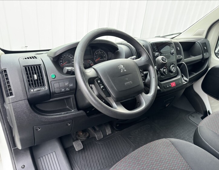 Peugeot Boxer 30
