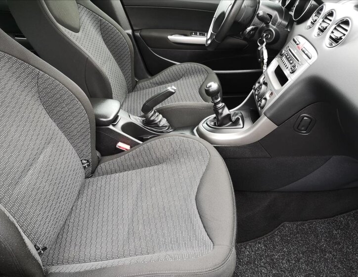 Peugeot 308 Kombi 1,6 l 80 kw