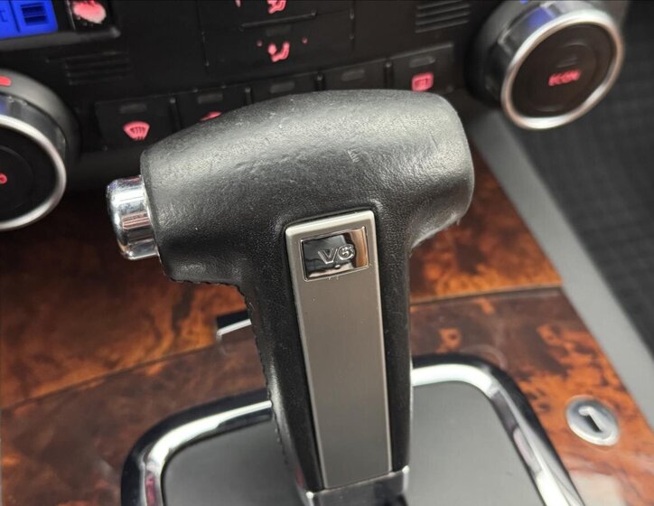 Volkswagen Touareg SUV / Terénní 3,0 l 165 kw