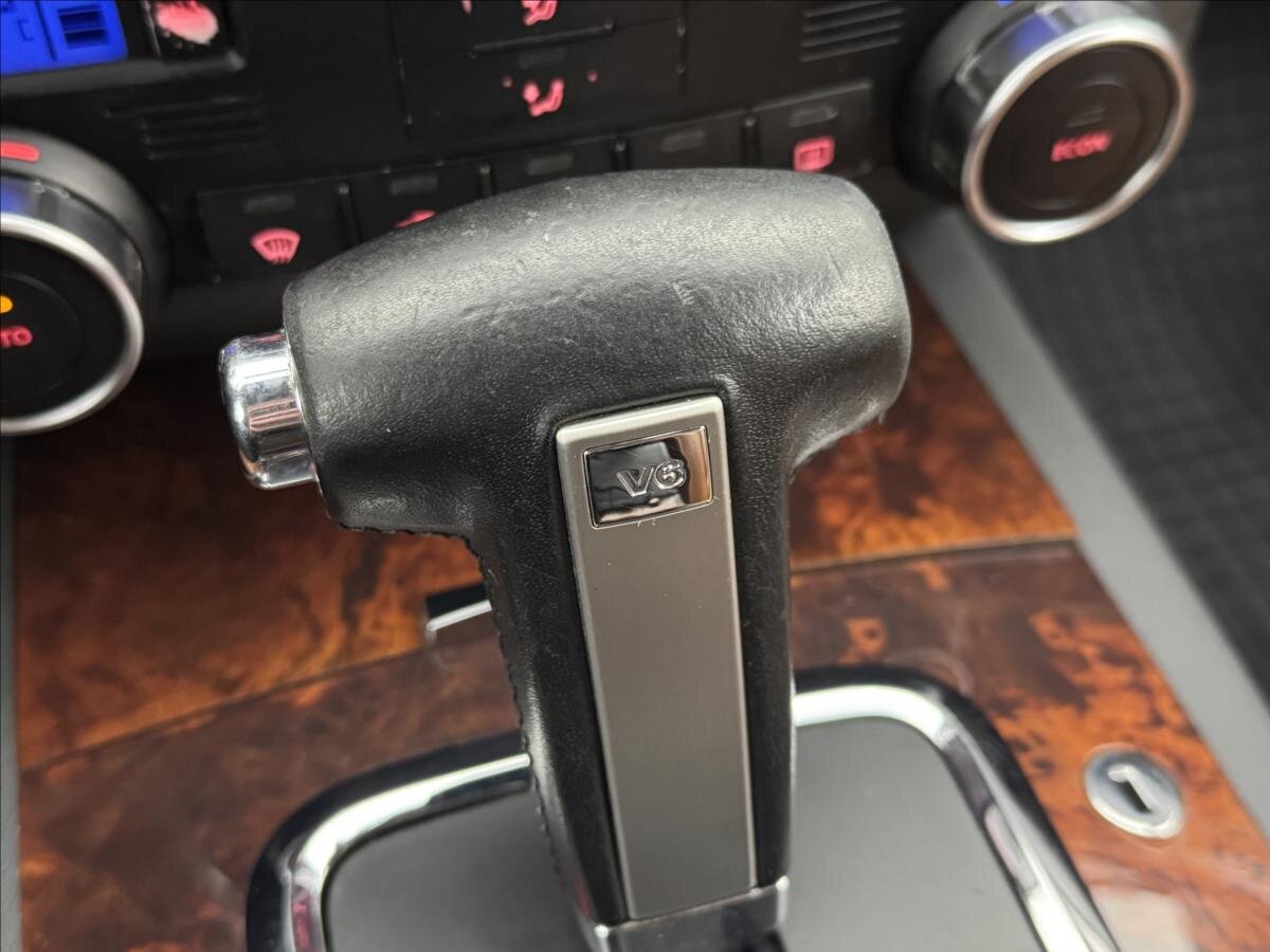 Volkswagen Touareg SUV / Terénní 3,0 l 165 kw