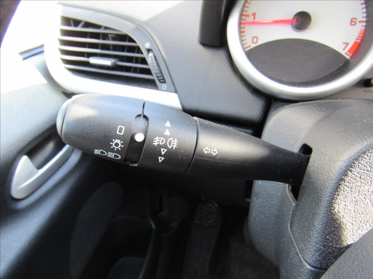 Peugeot 207 Hatchback 1,4 l 70 kw