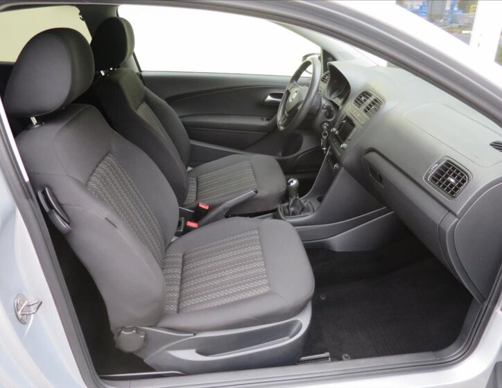 Volkswagen Polo Hatchback 999,0 44 kw