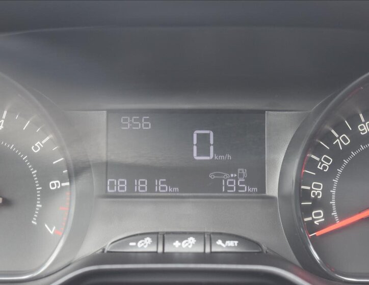 Peugeot 208 38