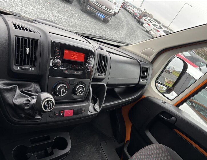 Peugeot Boxer Sklápěč 2,2 l 103 kw
