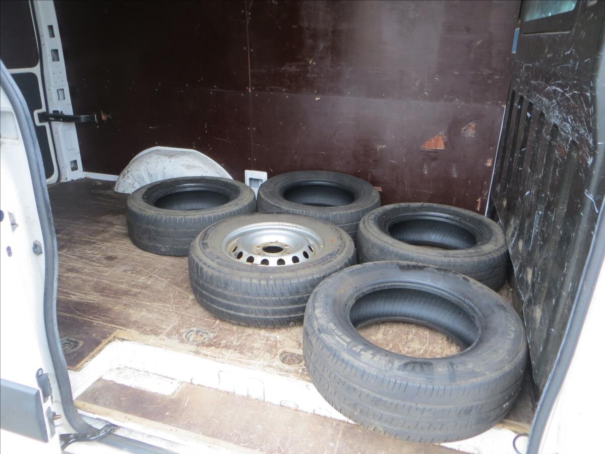 Hyundai H 350 Skříň 2,5 l 110 kw