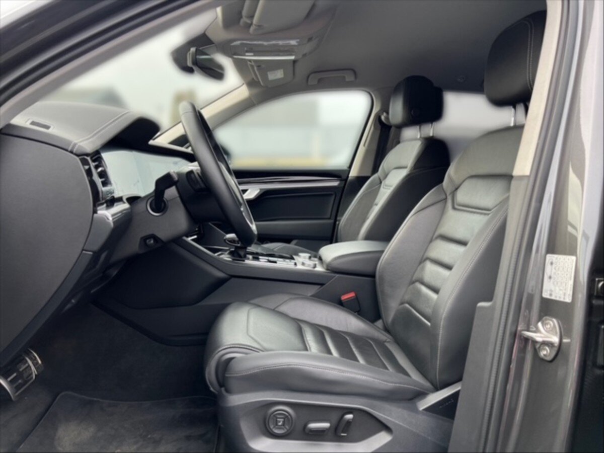 Volkswagen Touareg SUV 3,0 l 210 kw