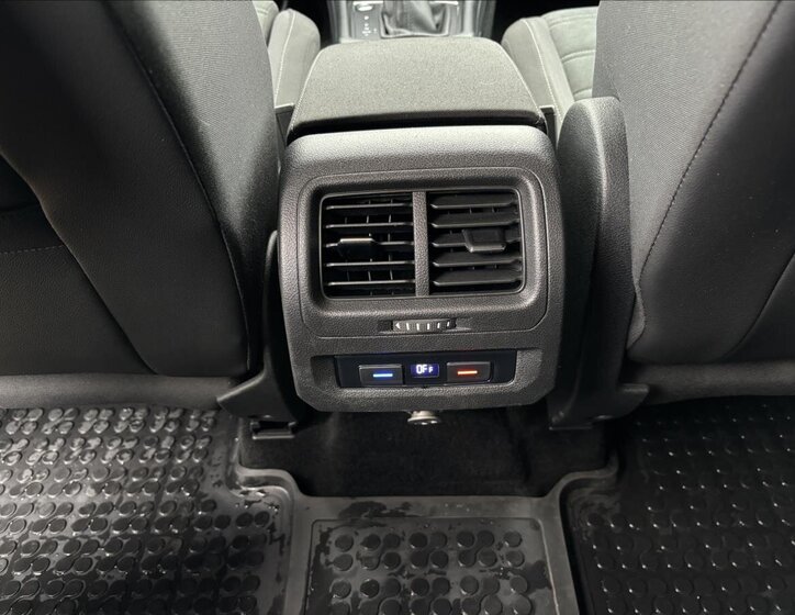 Volkswagen Touran MPV 1,5 l 110 kw