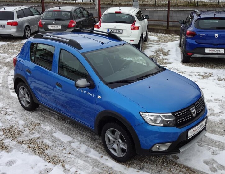 Dacia Sandero Hatchback 898,0 66 kw