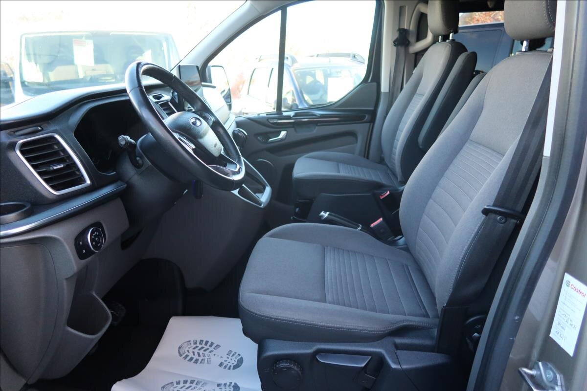 Ford Tourneo Custom MPV 2,0 l 96 kw