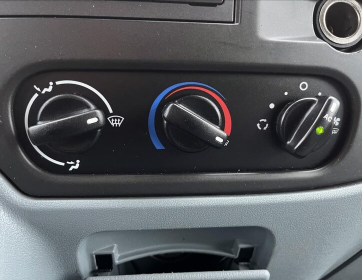 Ford Transit Skříň 2,2 l 74 kw