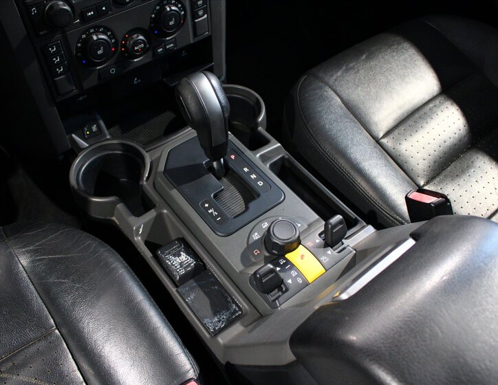 Land Rover Discovery 17