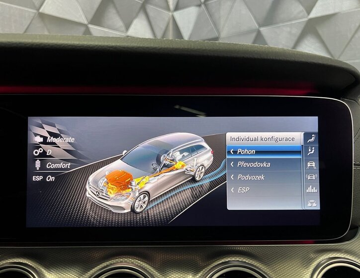 Mercedes-Benz Třídy E 21