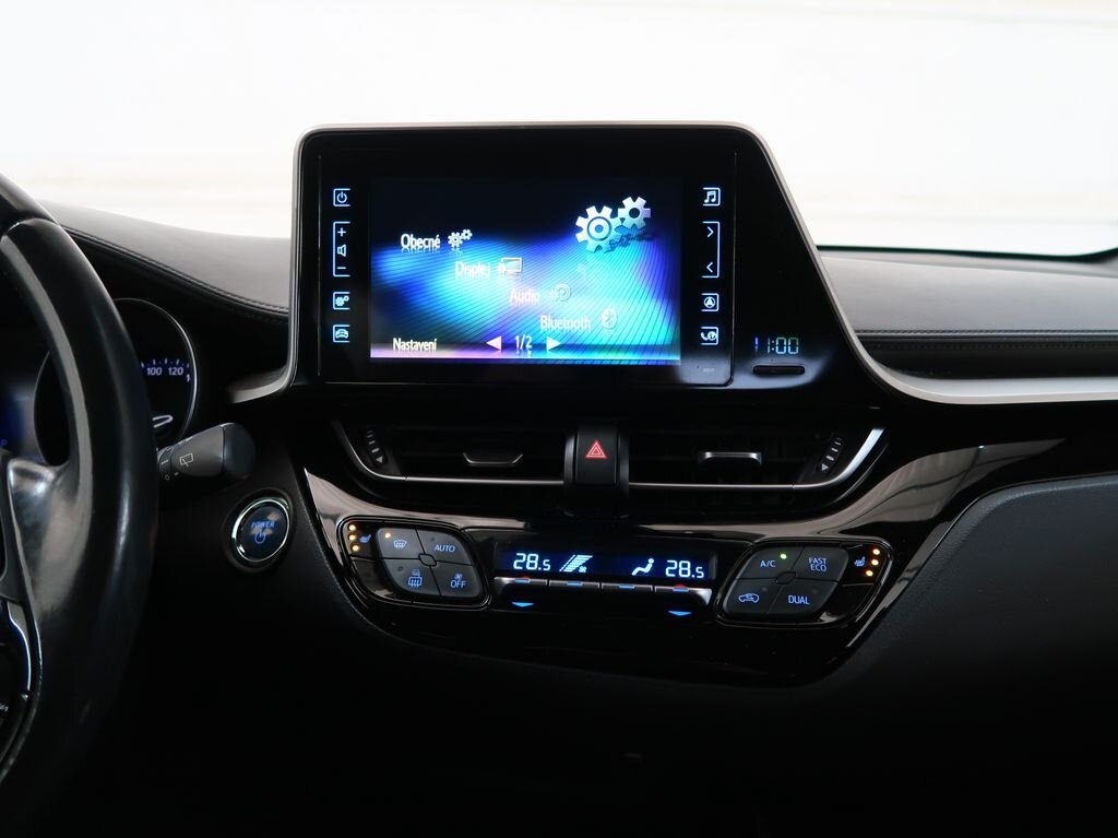 Toyota C-HR SUV 1,8 l 72 kw