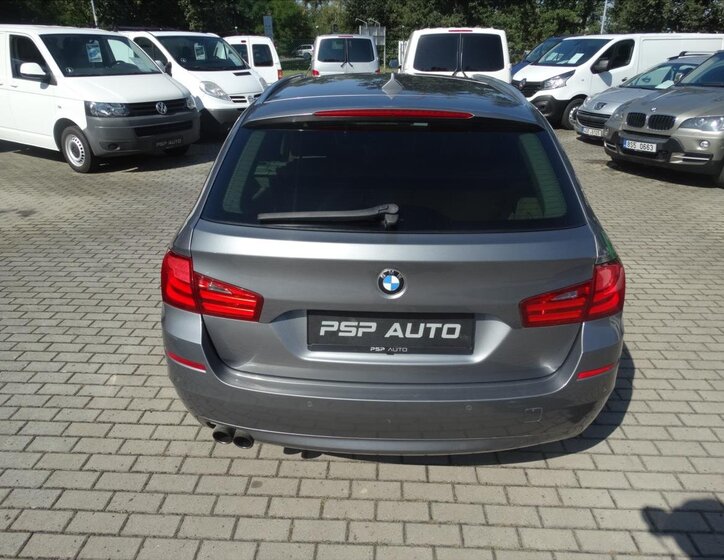 BMW Řada 5 Kombi 3,0 l 150 kw