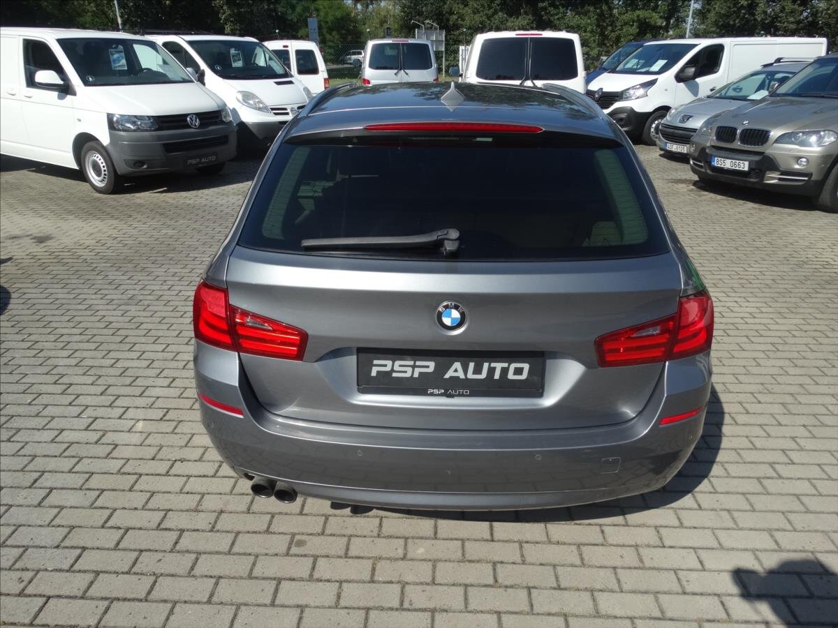 BMW Řada 5 Kombi 3,0 l 150 kw