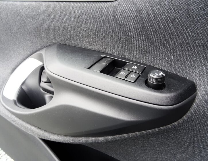 Toyota Yaris Hatchback 998,0 53 kw