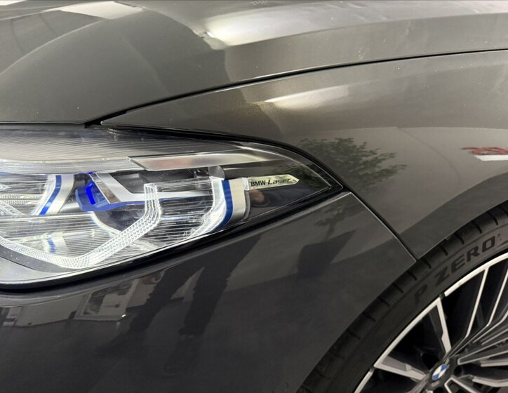 BMW Řada 8 Sedan / Limuzína 3,0 l 250 kw