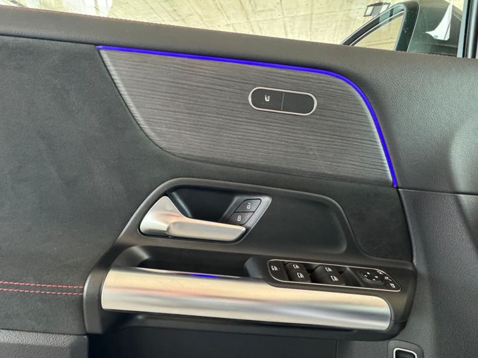 Mercedes-Benz GLA 11