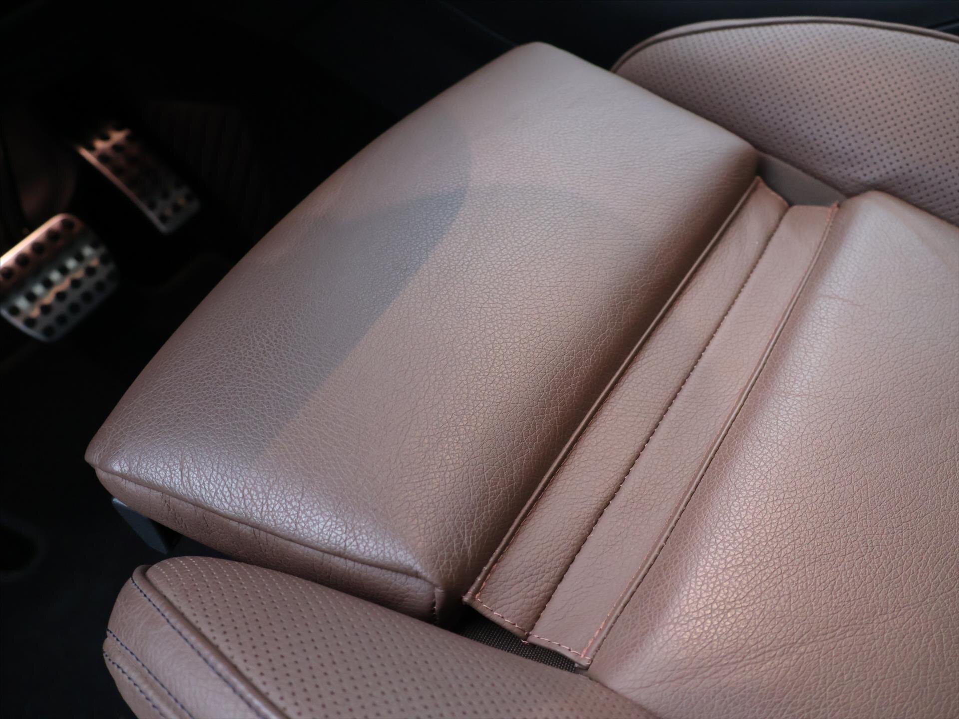 Mercedes-Benz CLA Sedan 2,0 l 280 kw