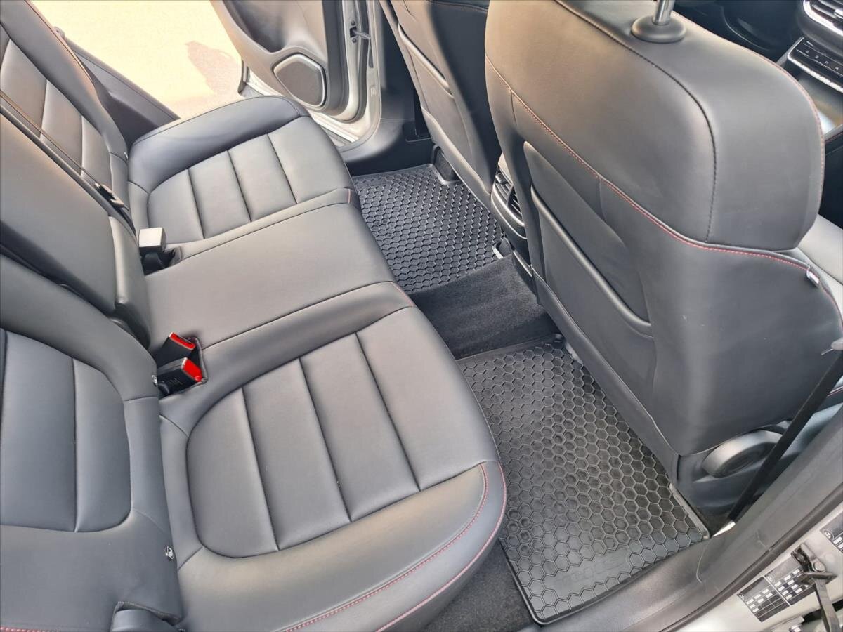 MG HS SUV / Terénní 1,5 l 119 kw