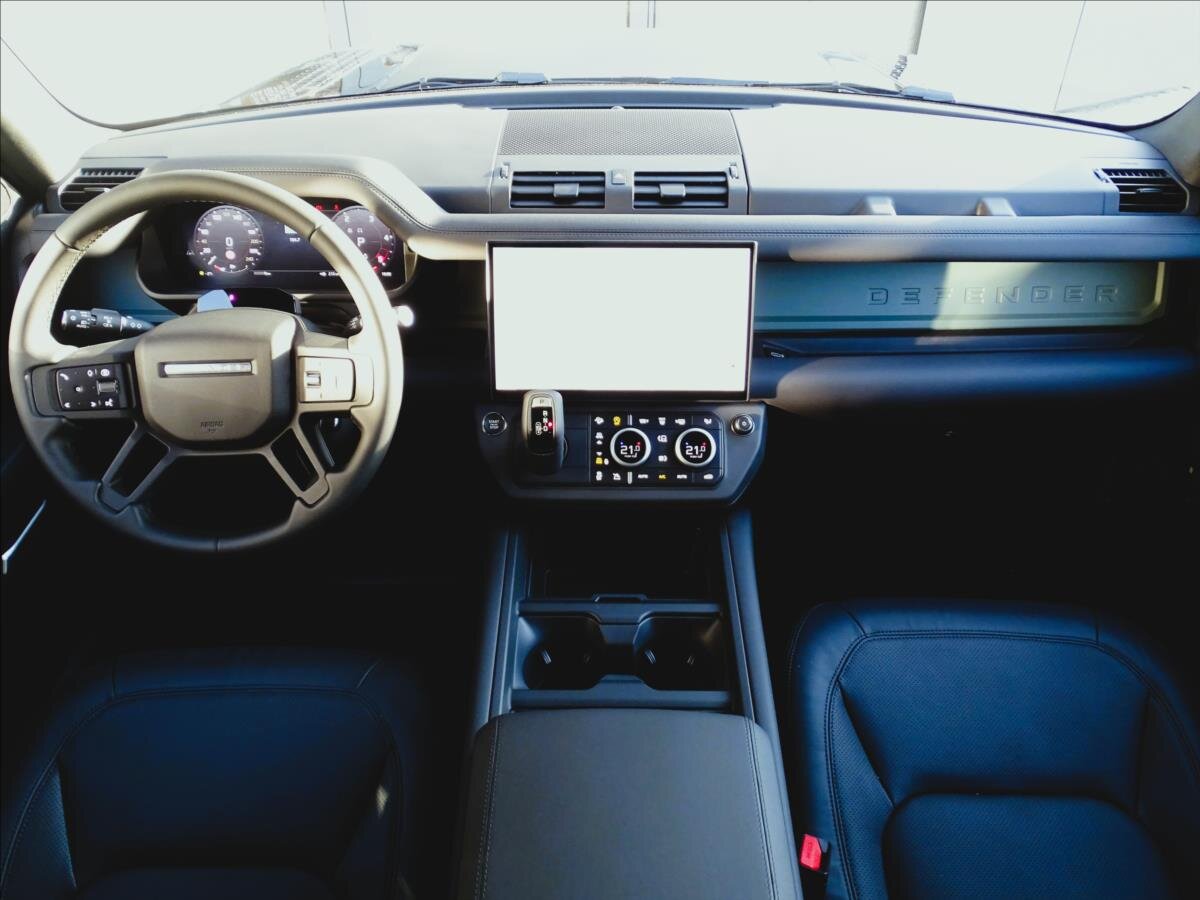 Land Rover Defender SUV 3,0 l 257 kw