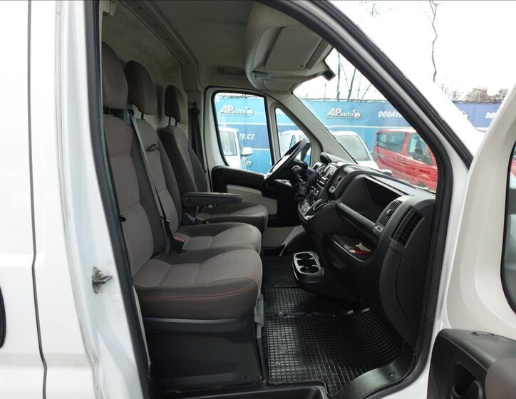 Citroën Jumper Ostatní 2,0 l 120 kw